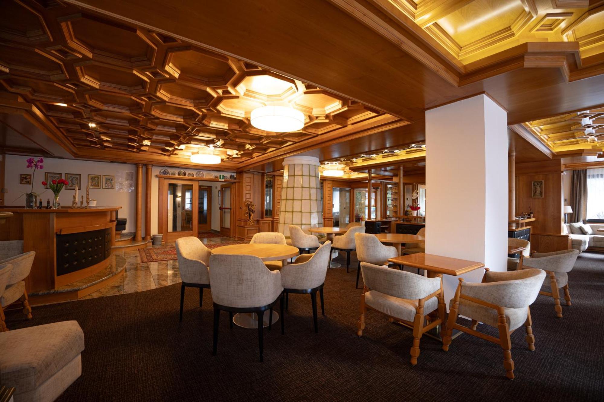 Hotel Engel Канацеи Экстерьер фото