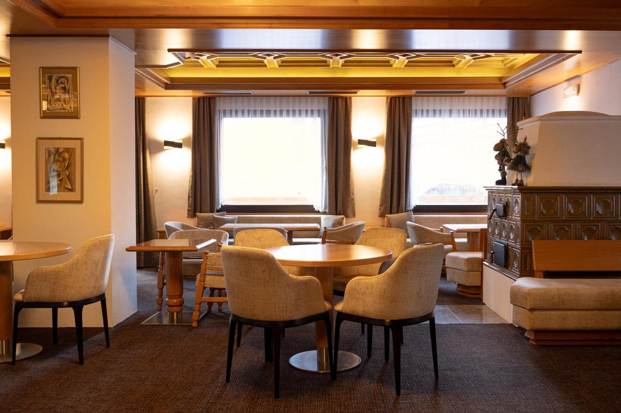 Hotel Engel Канацеи Экстерьер фото