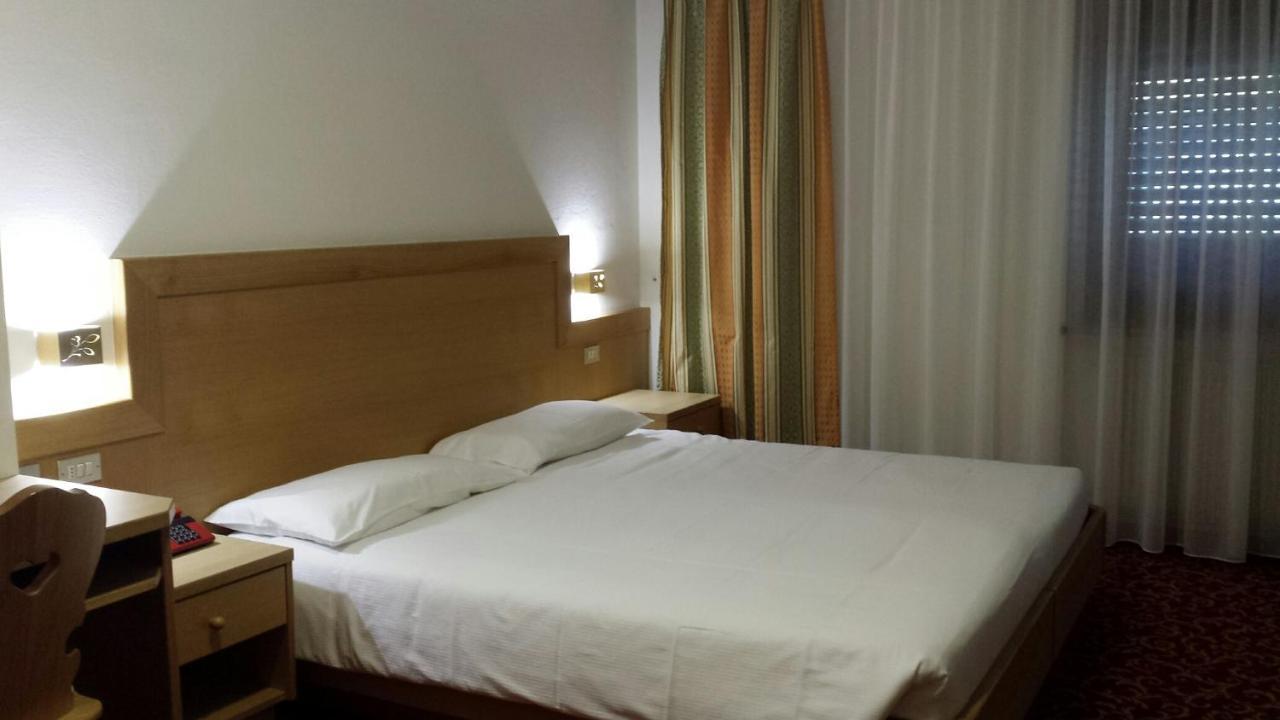 Hotel Engel Канацеи Экстерьер фото